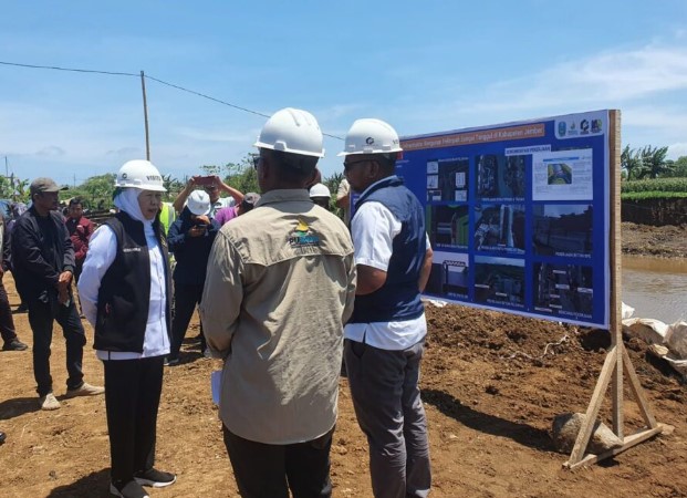 Proyek Sungai Tanggul