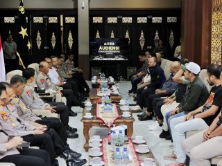 Polda Jatim Satukan Persebaya dan Arema, Perkuat Komitmen Laga Damai di Kanjuruhan