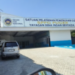 Viral di Tik Tok Petugas SPPG 02 Grenden Puger,Memakai Sarung Tanpa seragam Resmi Saat Bekerja