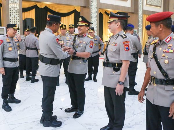 Kapolda Jatim Pimpin Sertijab PJU dan Kapolres, Perkuat Regenerasi Kepemimpinan dan Pelayanan Presisi