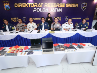 Polda Jatim Bongkar Sindikat Love Scamming Internasional, 3 Tersangka Diamankan