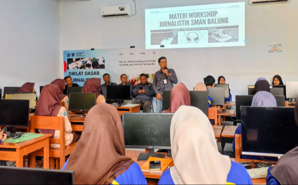 SMAN Balung Gelar Diklat Dasar Jurnalistik, Bekali Siswa Kuasai Teknik Menulis Berita yang Informatif dan Beretika