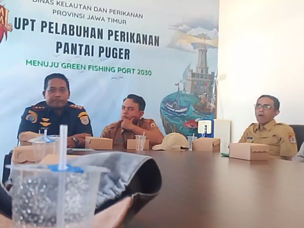 Kalabuh : Pedagang Ikan Dari Luar Puger Transaksi Ikan Di Pelabuhan Harus Merangkul Pedagang Lokal