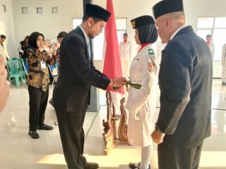 Pengukuhan Pasukan Pengibar Bendera Merah Putih di Kecamatan Puger