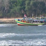 Plawangan Puger Dangkal, Nelayan Wadul Gus'e: Ombak Makin Besar, Laka Laut Mengintai